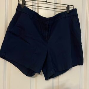 J Crew women’s navy chino style shorts. 5”
